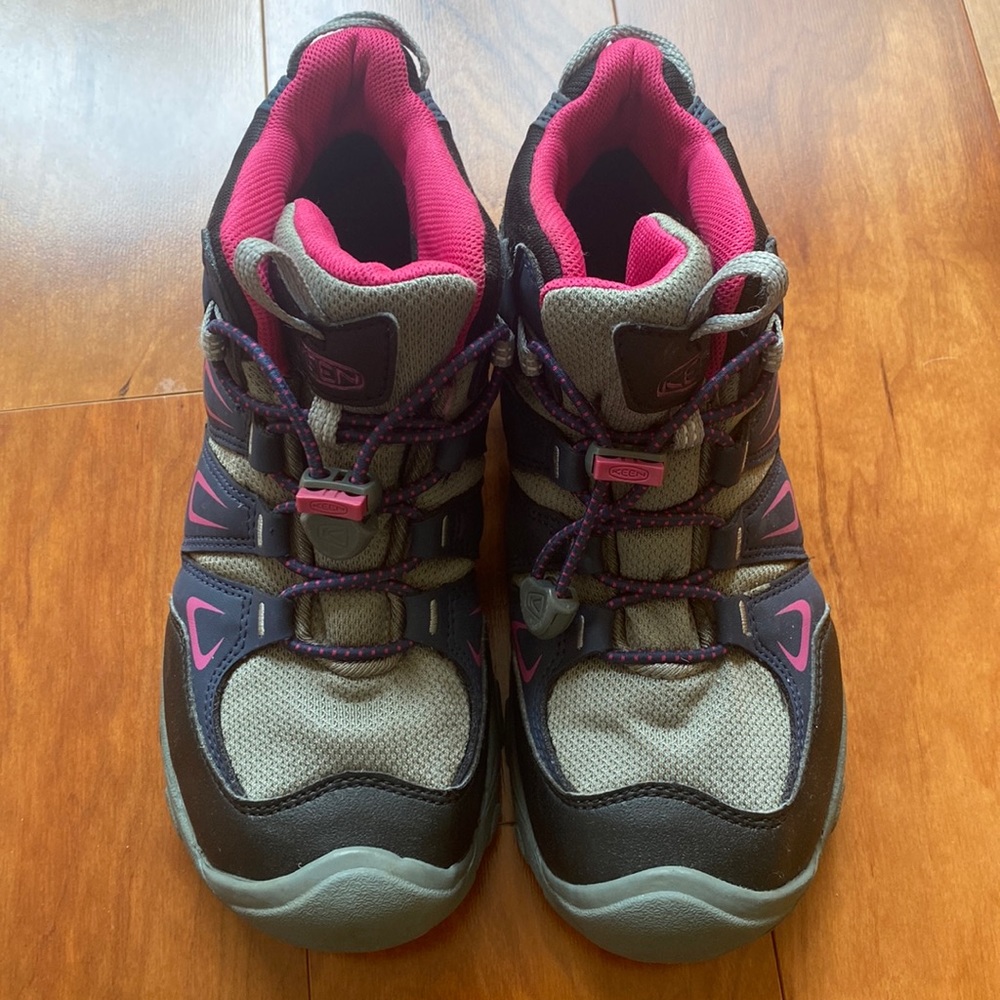 Hiking shoes